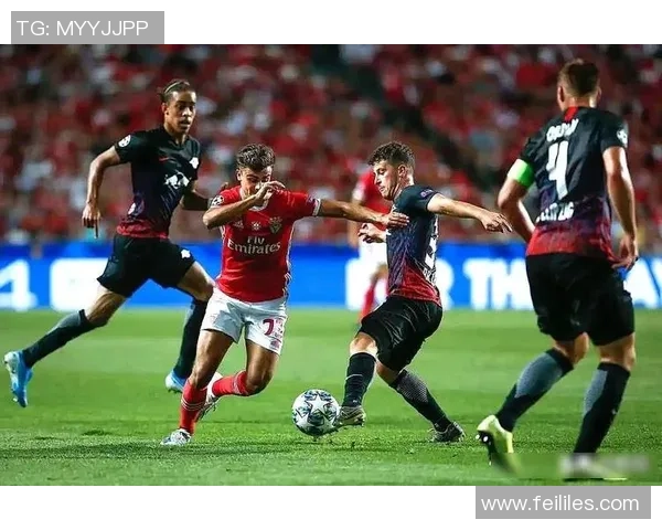 欧联杯精彩对决本菲卡逆转那不勒斯帽子戏法引爆全场激情