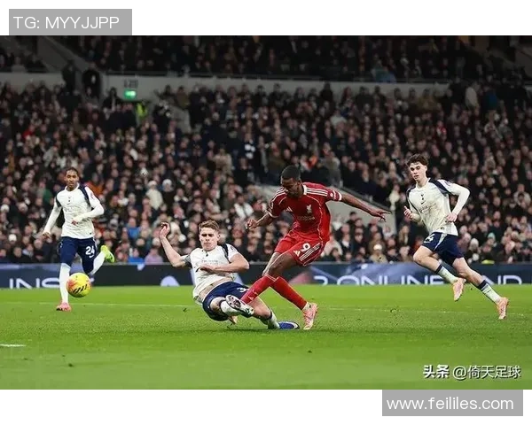 友谊赛精彩纷呈利物浦与热刺战成平局补时进球引发全场狂欢